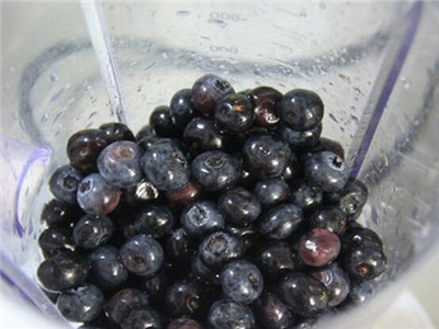 蓝莓的正确清洗方法 三种方法让你吃上干净蓝莓