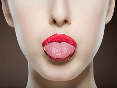 舌头上长白斑的原因是什么舌白斑的预防方法有哪些