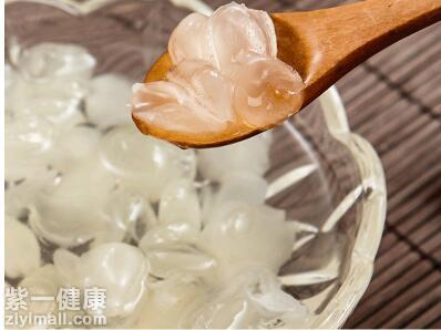 燕窝炖皂角米的功效是什么 常吃燕窝炖皂角米让你健康又美丽