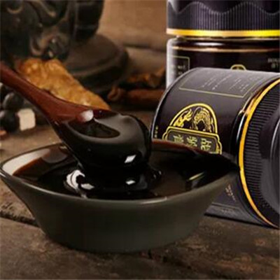 在驴膏里面的人参和蜂蜜成分里面的营养成分非常丰富