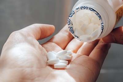 image 4类人不宜吃二甲双胍